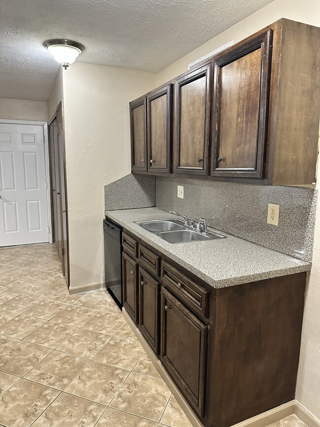 Photo - Dartwood Dr House