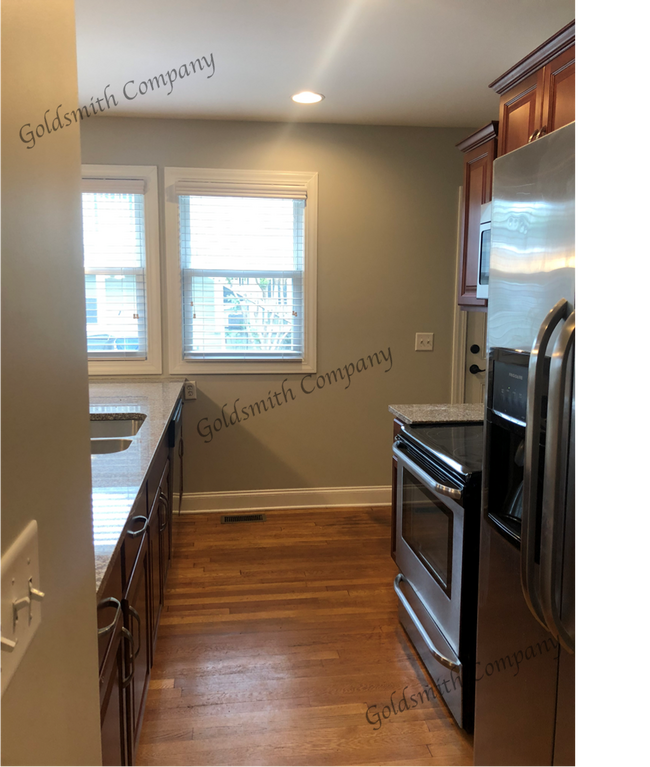 Building Photo - 6 Harris Street-Convenient to Downtown Gre...
