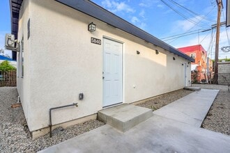 Building Photo - 5842 Denver Ave