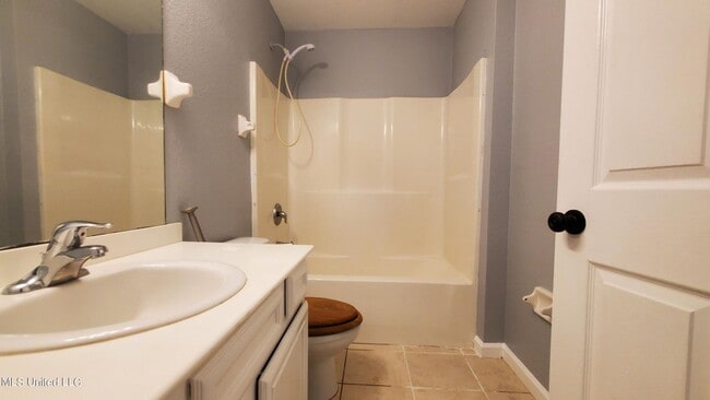 Building Photo - Charming 3-Bedroom Rental in Bayside Park