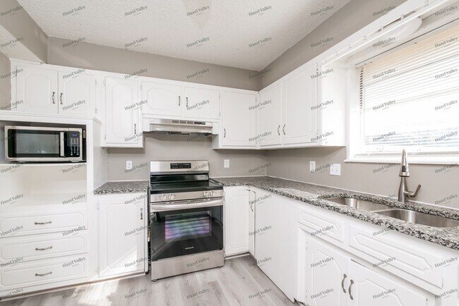 Foto del edificio - 11320 Bel Air Pl