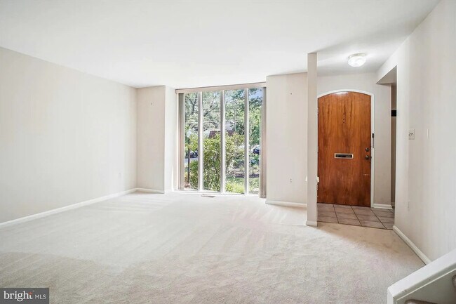 Foto del edificio - 4902 Sauquoit Ln