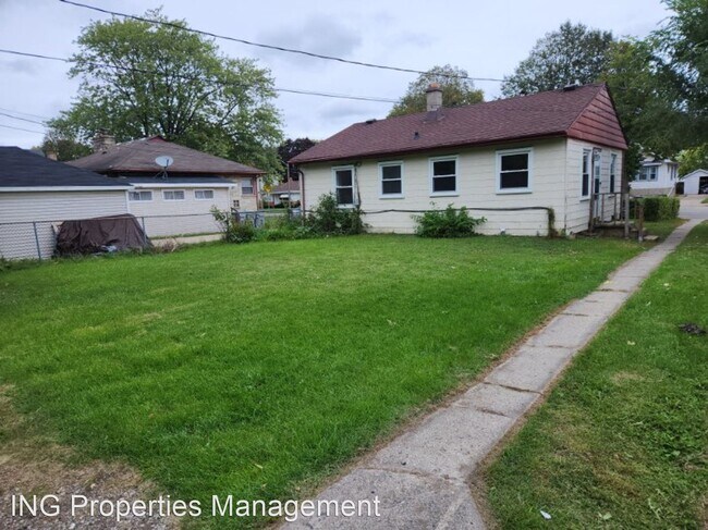 Building Photo - 2 br, 1.5 bath House - 5105 N 47th St