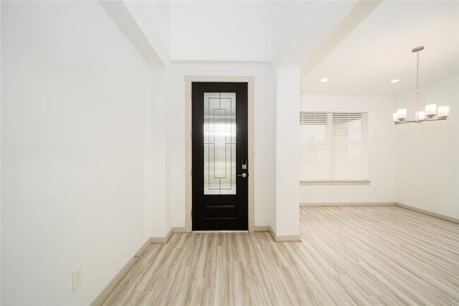 Building Photo - 29423 Red Rocks Pk Dr