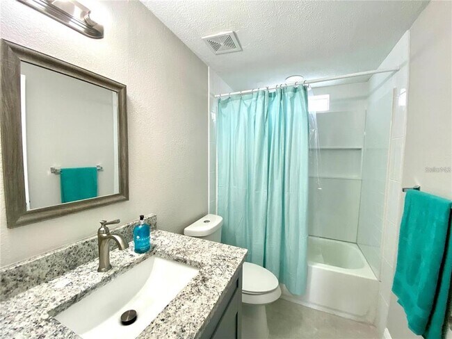 Foto del edificio - 8726 Mayflower Rd