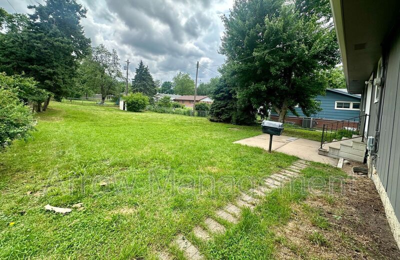 Building Photo - 4721 Linden St
