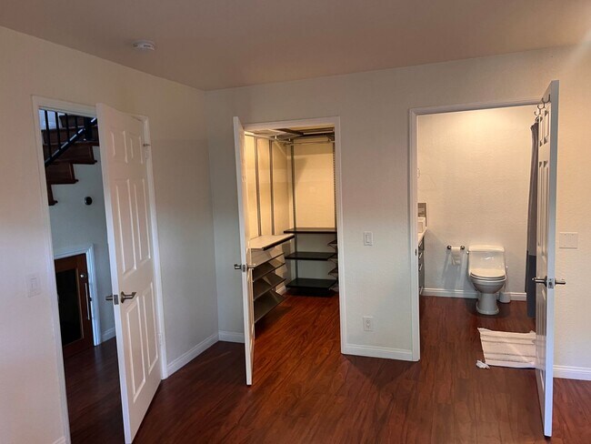 Foto del edificio - AWESOME 2 BEDROOM 2.5 BATH HOME