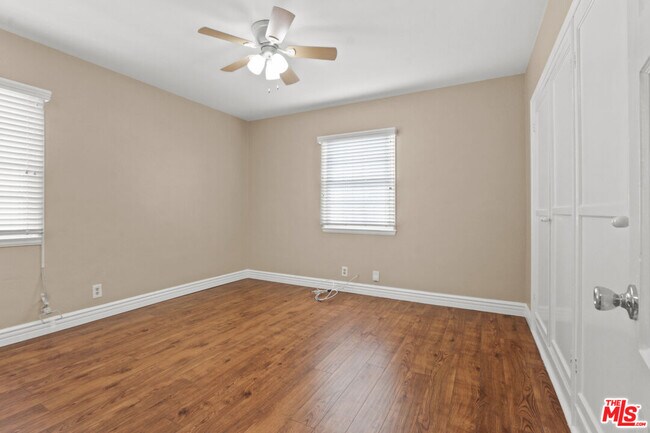 Building Photo - 1525 S Beverly Dr