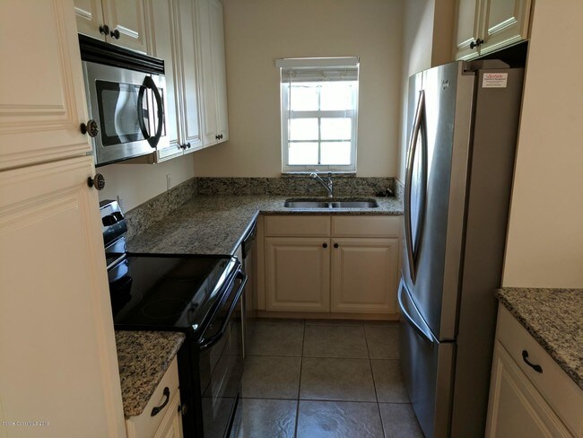 Building Photo - 1375 Isabella Dr