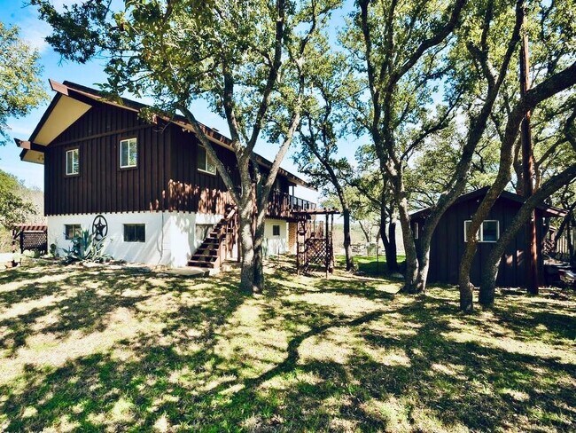 Building Photo - 729 Nomad Dr