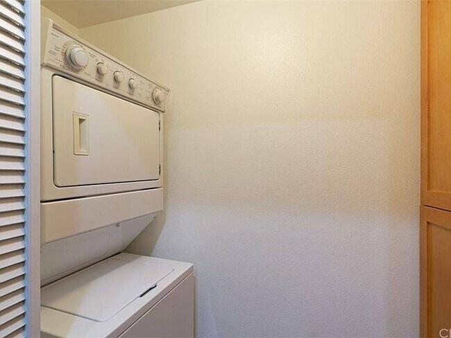 Building Photo - 3220 Watermarke Pl