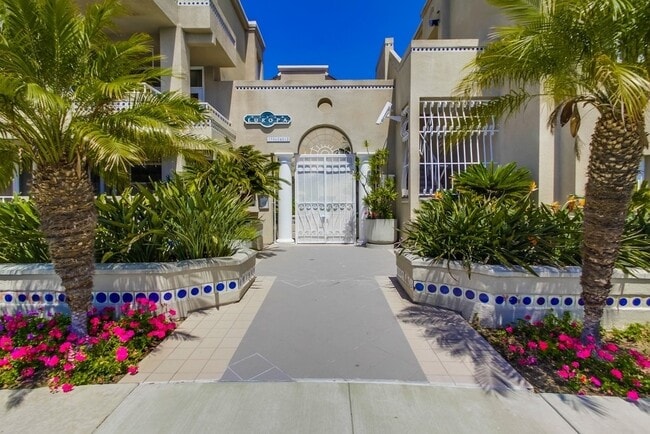 Building Photo - 1BR / 1BA University City Large Condo “887...