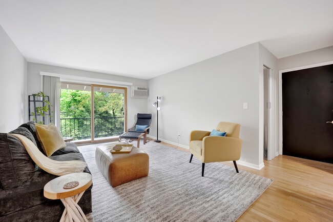 Living Room - 16W575 79th St