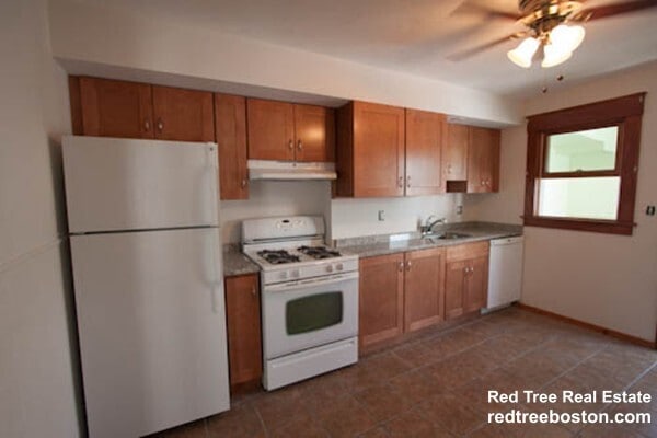 Foto del edificio - 13 Linden St