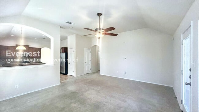 Building Photo - 129 Snowflake Dr