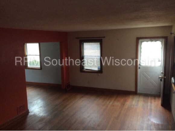 Building Photo - 5726 N 27th St