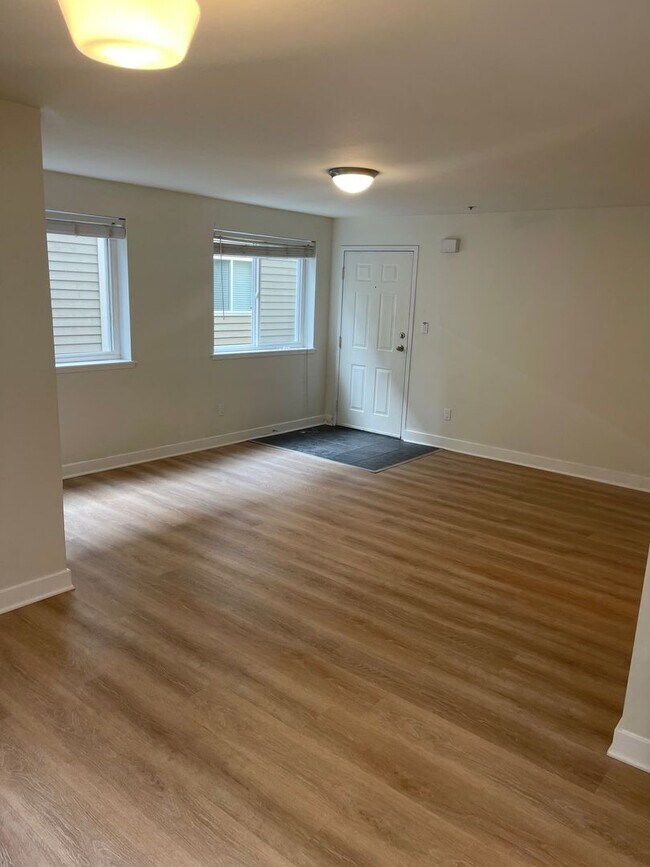 Foto del edificio - 2 bedroom, 2 bath condo near Greenwood.