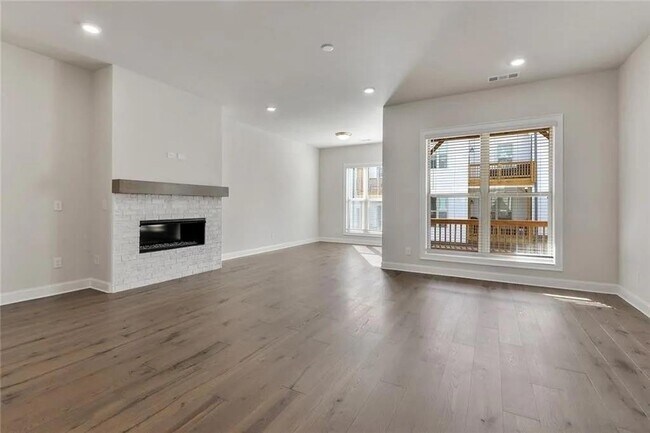 Foto del edificio - 4317 Parkside Pl