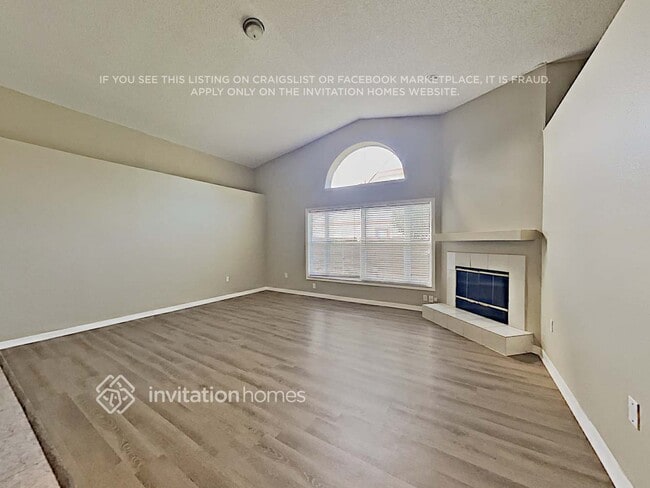 Foto del edificio - 7964 Glenbrooke Ln