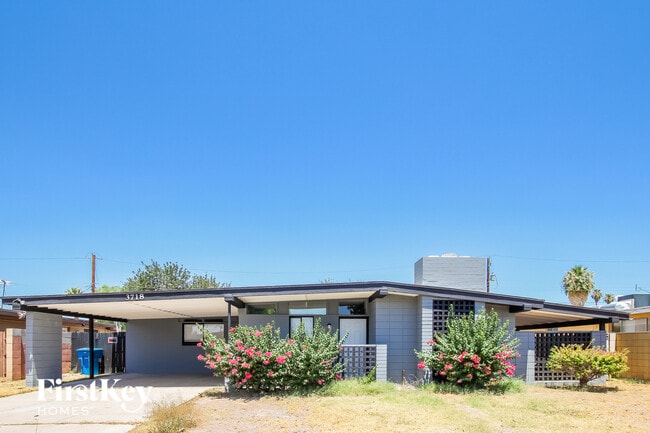 Building Photo - 3718 W Townley Ave