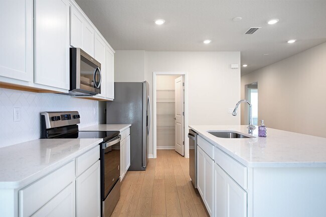 Building Photo - BRAND NEW HOME in EVERBE community by Pulte!