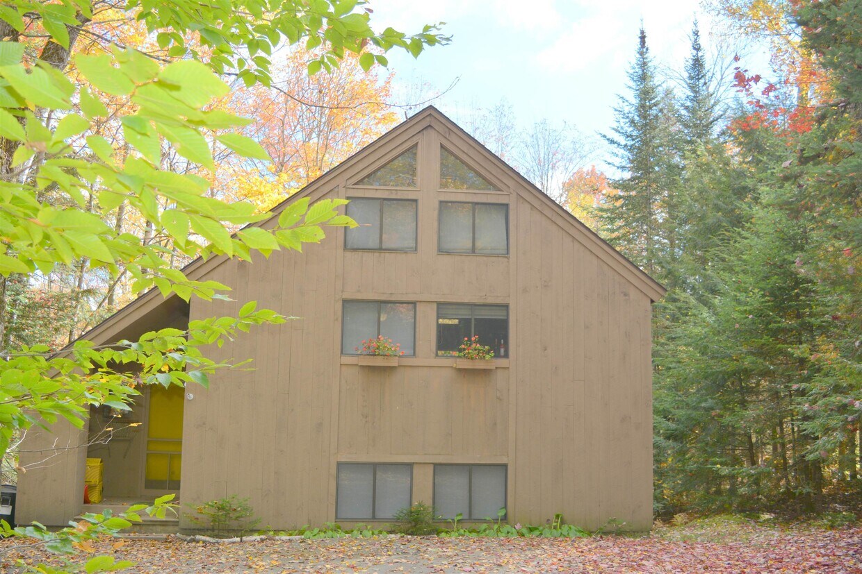 24 Troon Dr  