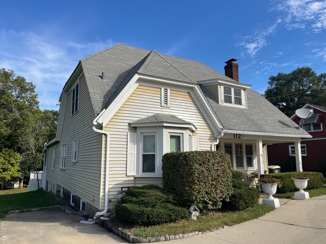 Foto principal - 112 Chicago Rd