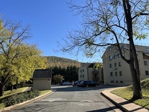 Building Photo - 1000 Linden Ave