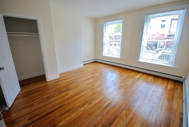 Building Photo - 340 Meridian St
