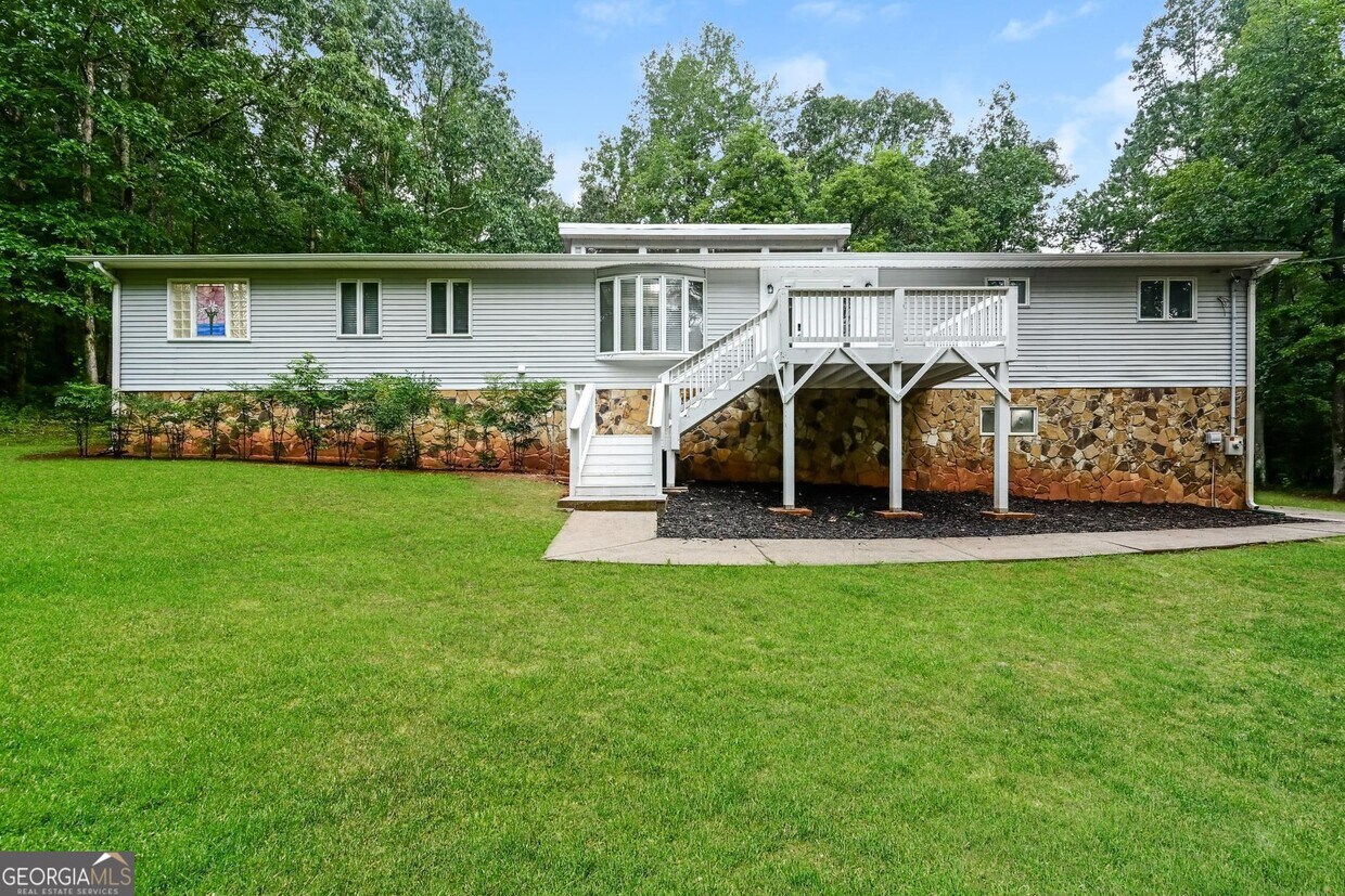 65 Bunnie Trail, Ellenwood, GA 30294 House Rental in Ellenwood, GA