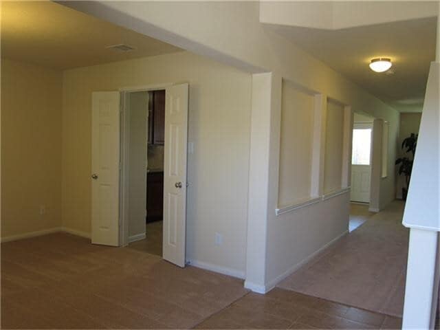 Building Photo - 10439 Lauren Creek Dr