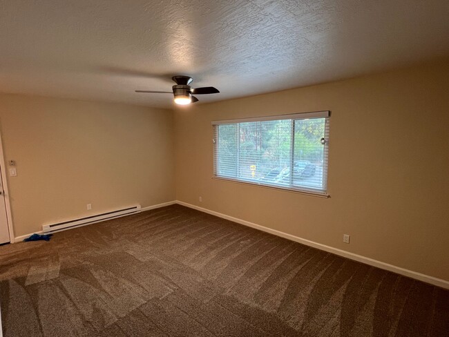 Building Photo - 548 Boynton Avenue