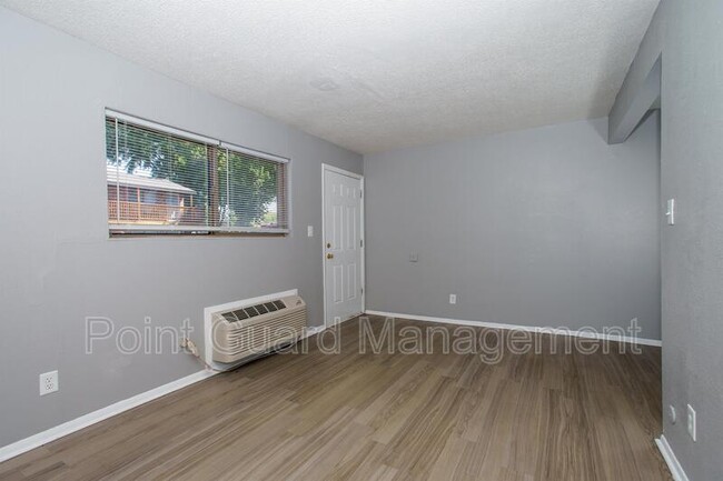 Foto del edificio - 812 N West St