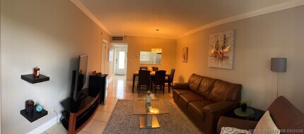 Building Photo - 5171 W Oakland Park Blvd