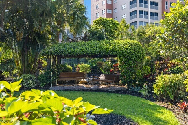 Foto del edificio - 14817 Laguna Dr