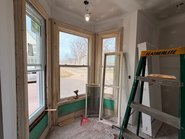 Building Photo - 135 Spring St