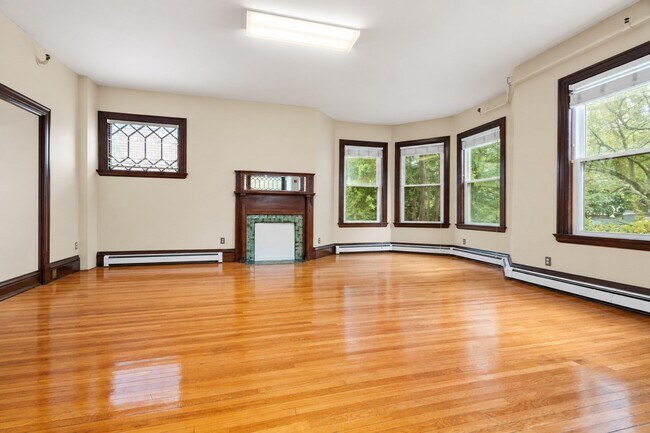 Foto del edificio - 15 Maple Terrace