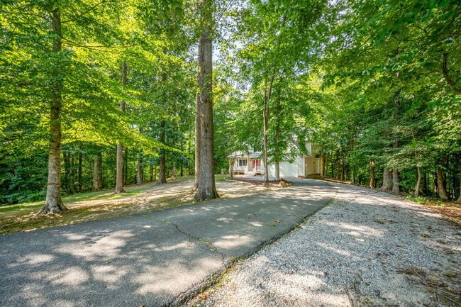Building Photo - 4 Bedroom Home on 1.87 Acres in Aylett – Available July 6th – $2,395/mo