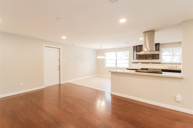Foto del edificio - 5702 Fontenelle Dr