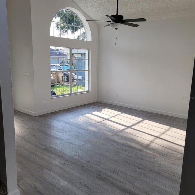 Building Photo - 214 Bay Head Dr