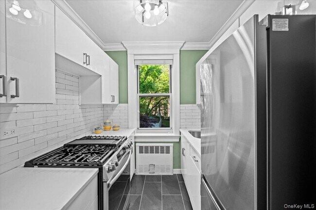 Foto del edificio - 629 Kappock St