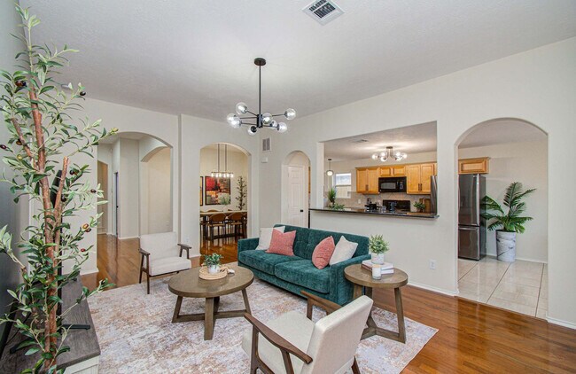 Foto del edificio - 7211 Crescent Mills Dr