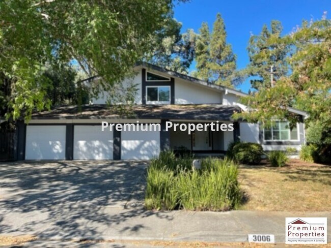 Foto del edificio - 3006 Stinson Cir