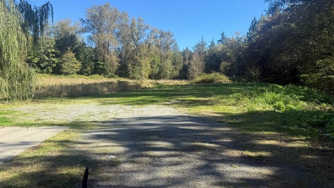 Foto del edificio - 7728 Alpine Ln