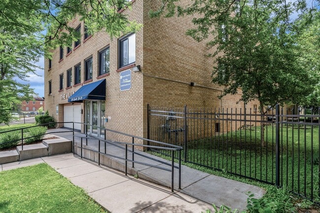 Building Photo - The Villa Apartments