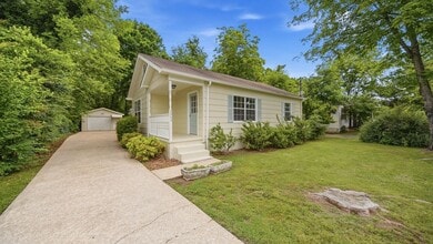 Building Photo - 3955 Birmingham Dr