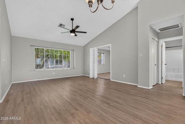 Building Photo - 860 N McQueen Rd