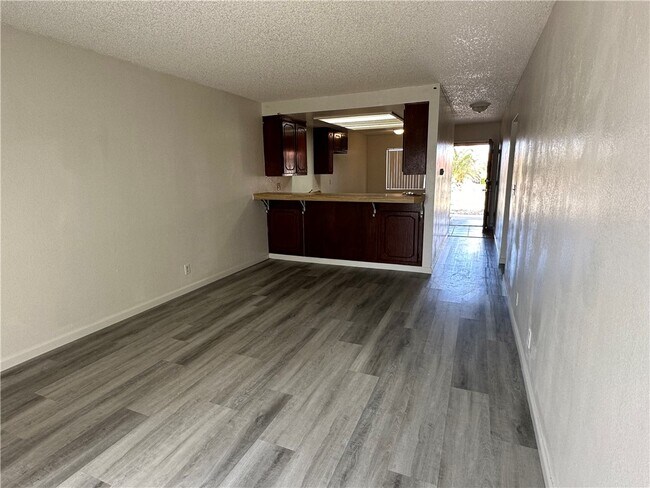 Building Photo - 14934 Sequoia St
