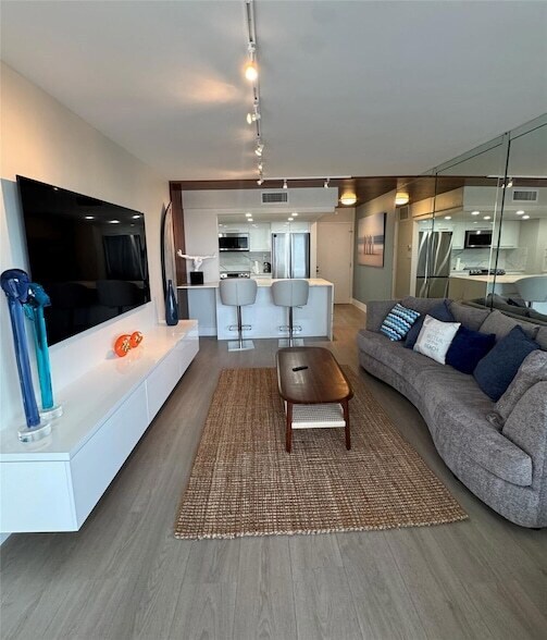 Foto del edificio - 525 N Ocean Blvd