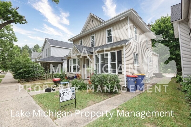 Foto principal - 636 Livingston Ave NE